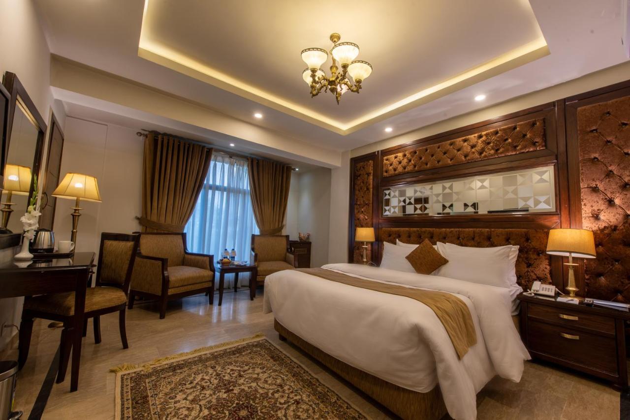 Envoy Continental Hotel Iszlámábád Kültér fotó