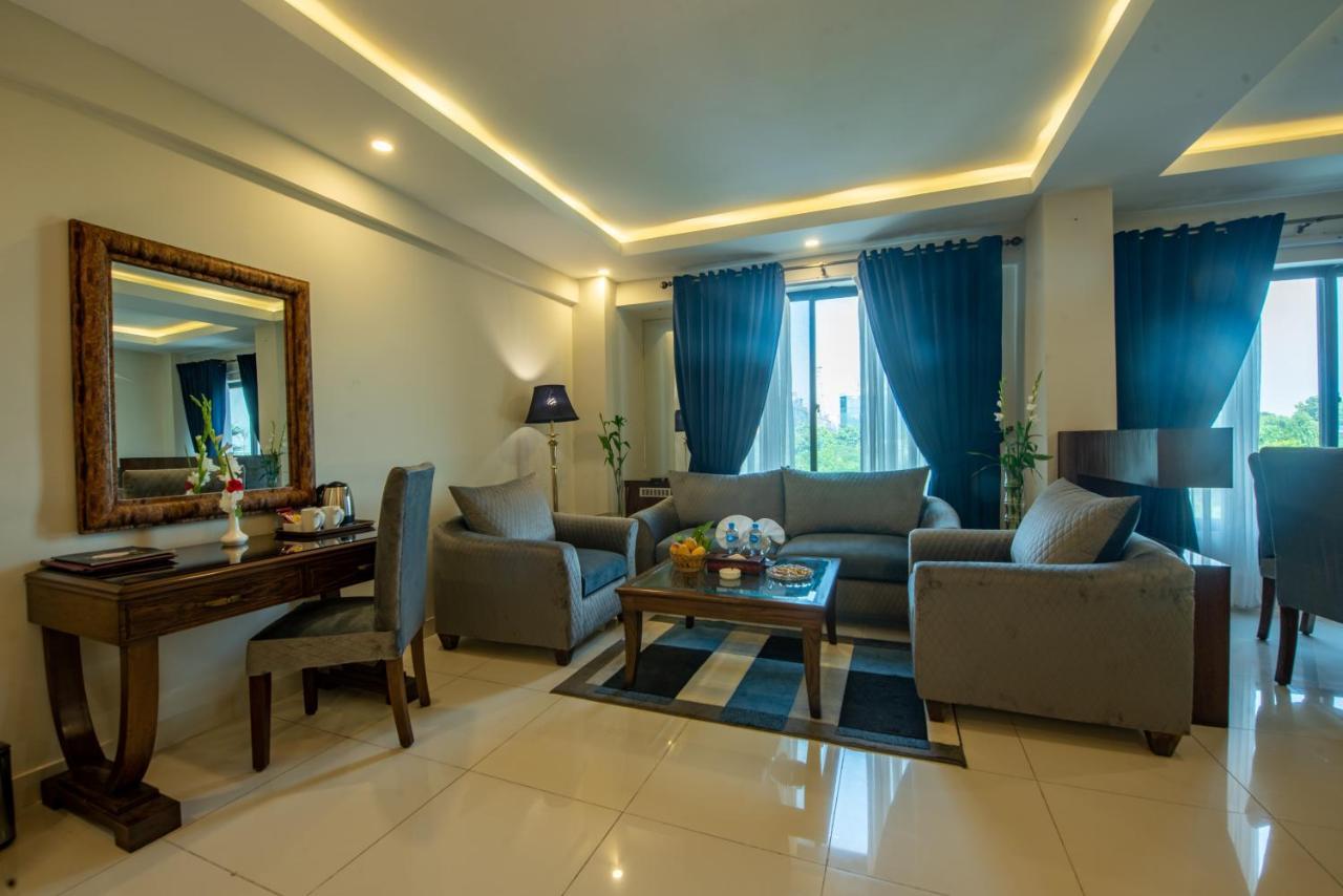 Envoy Continental Hotel Iszlámábád Kültér fotó