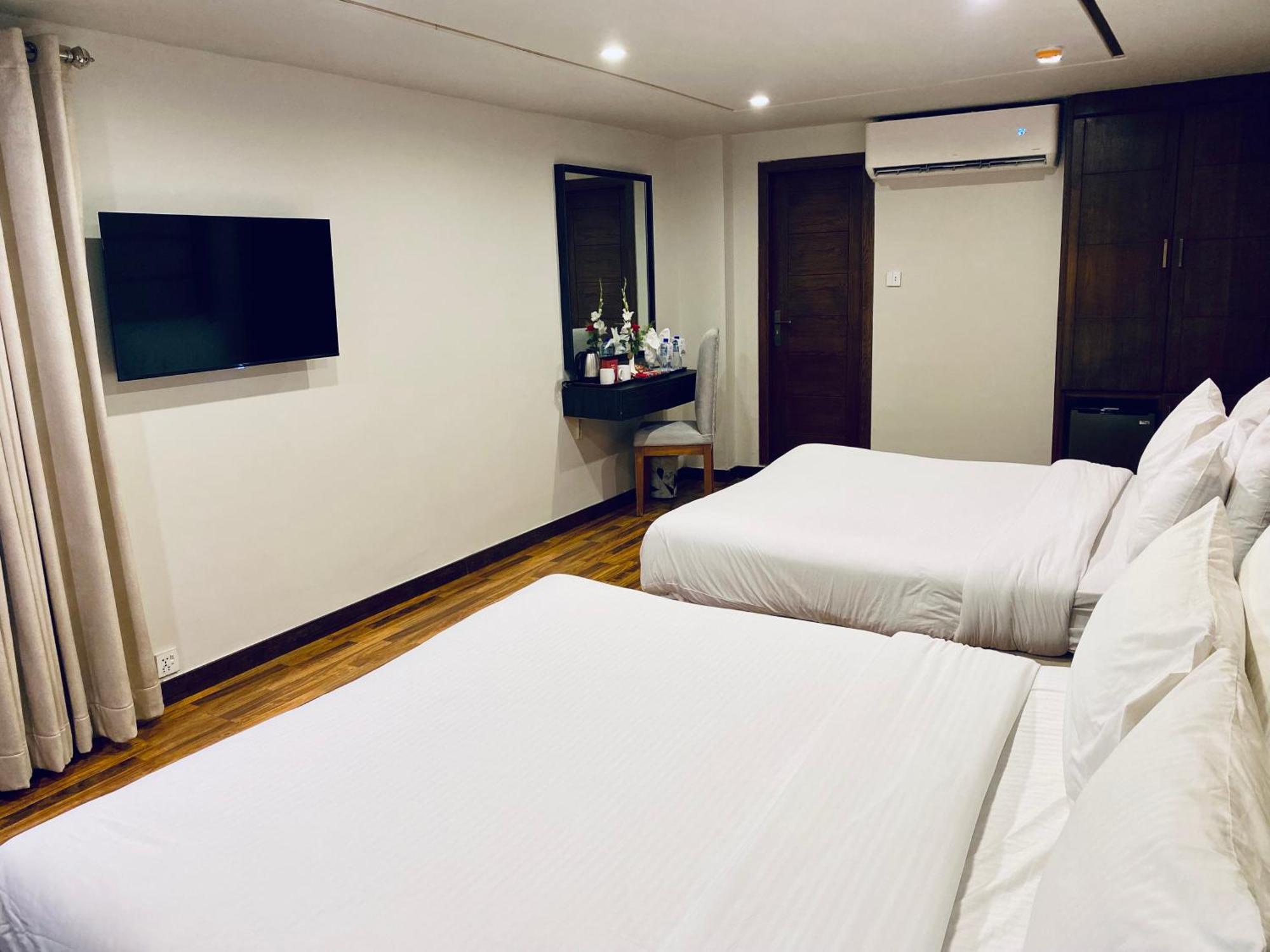Envoy Continental Hotel Iszlámábád Kültér fotó