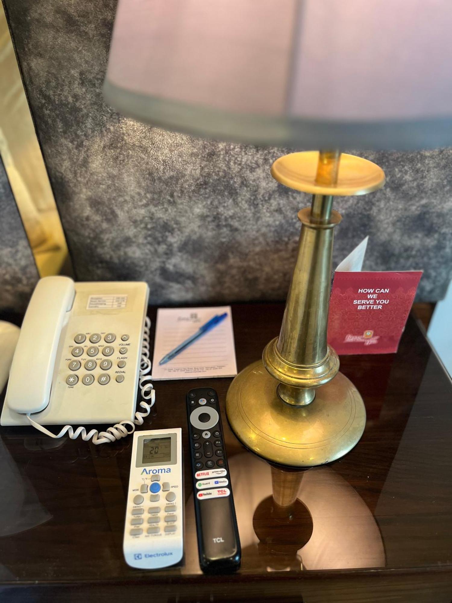 Envoy Continental Hotel Iszlámábád Kültér fotó