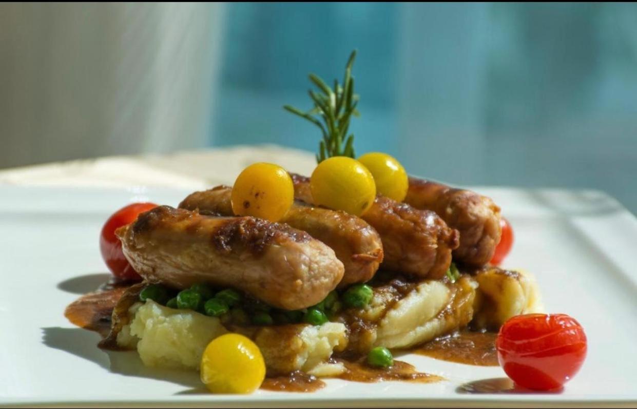 Envoy Continental Hotel Iszlámábád Kültér fotó